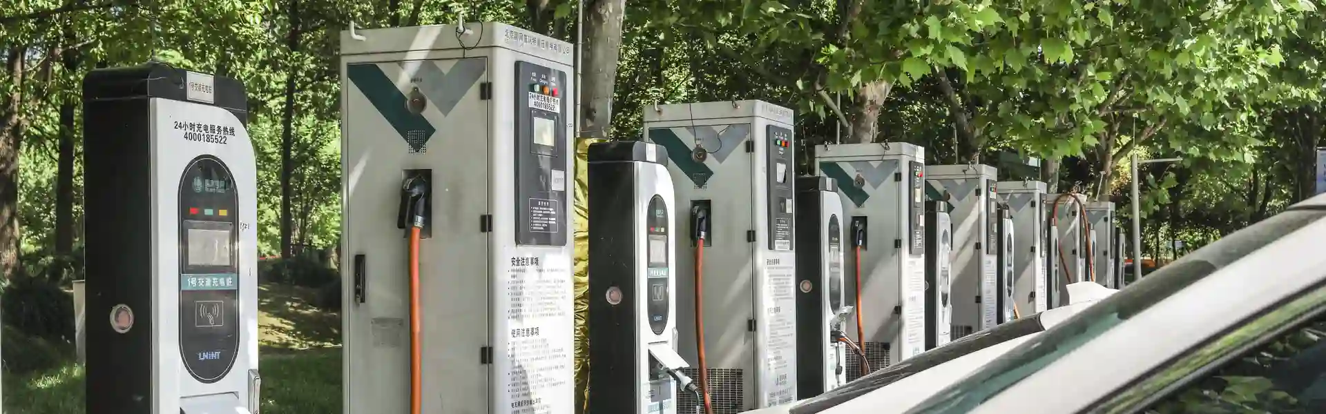 How to Reduce Commercial EV Charging Station Costs